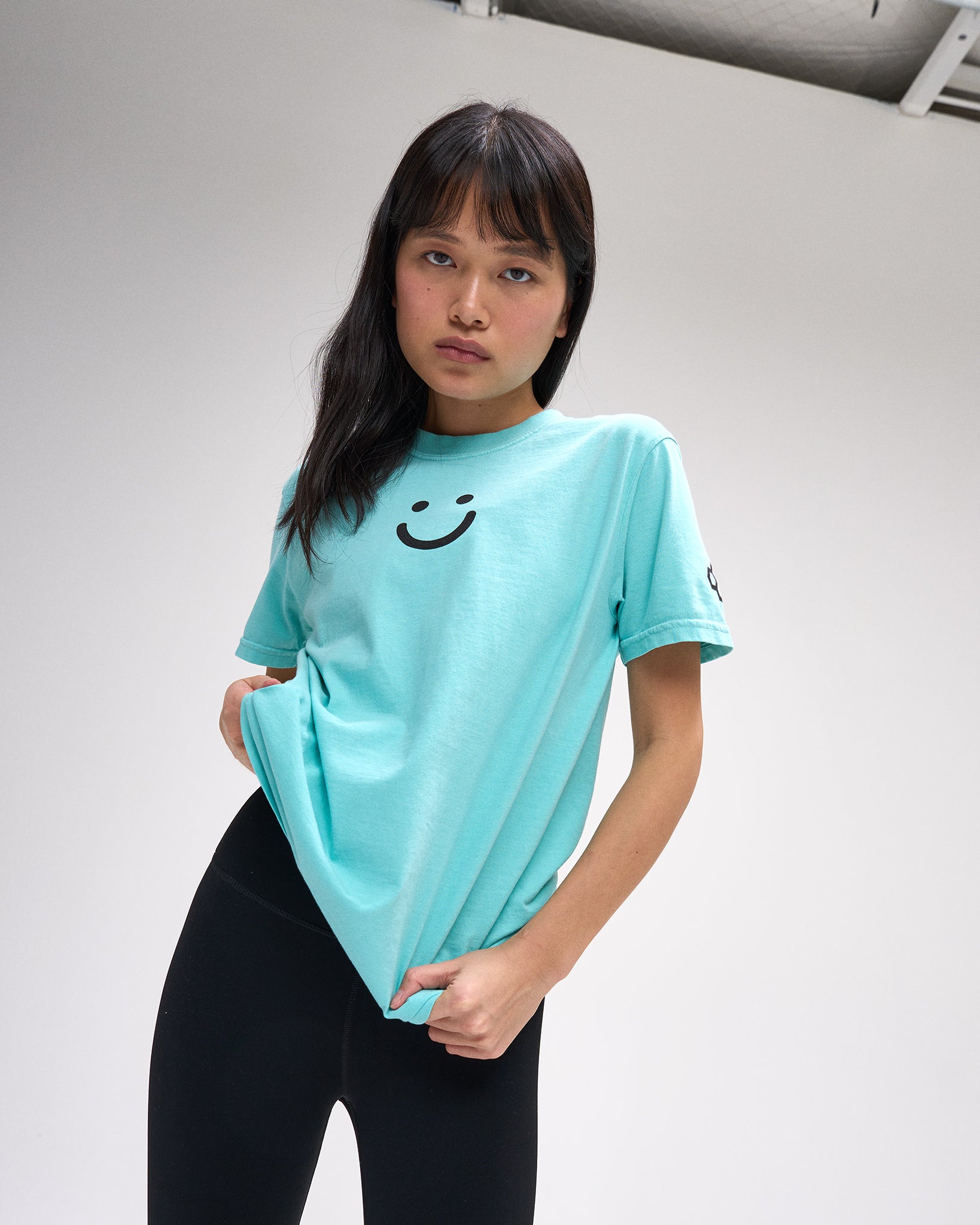 Sarah Hildebrandt Tee – Smile Strong | RUDIS | RUDIS