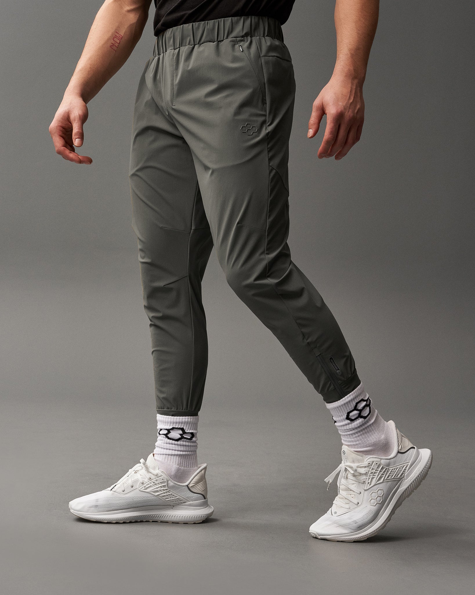 RUDIS Lightweight Tech Jogger Dark Olive
