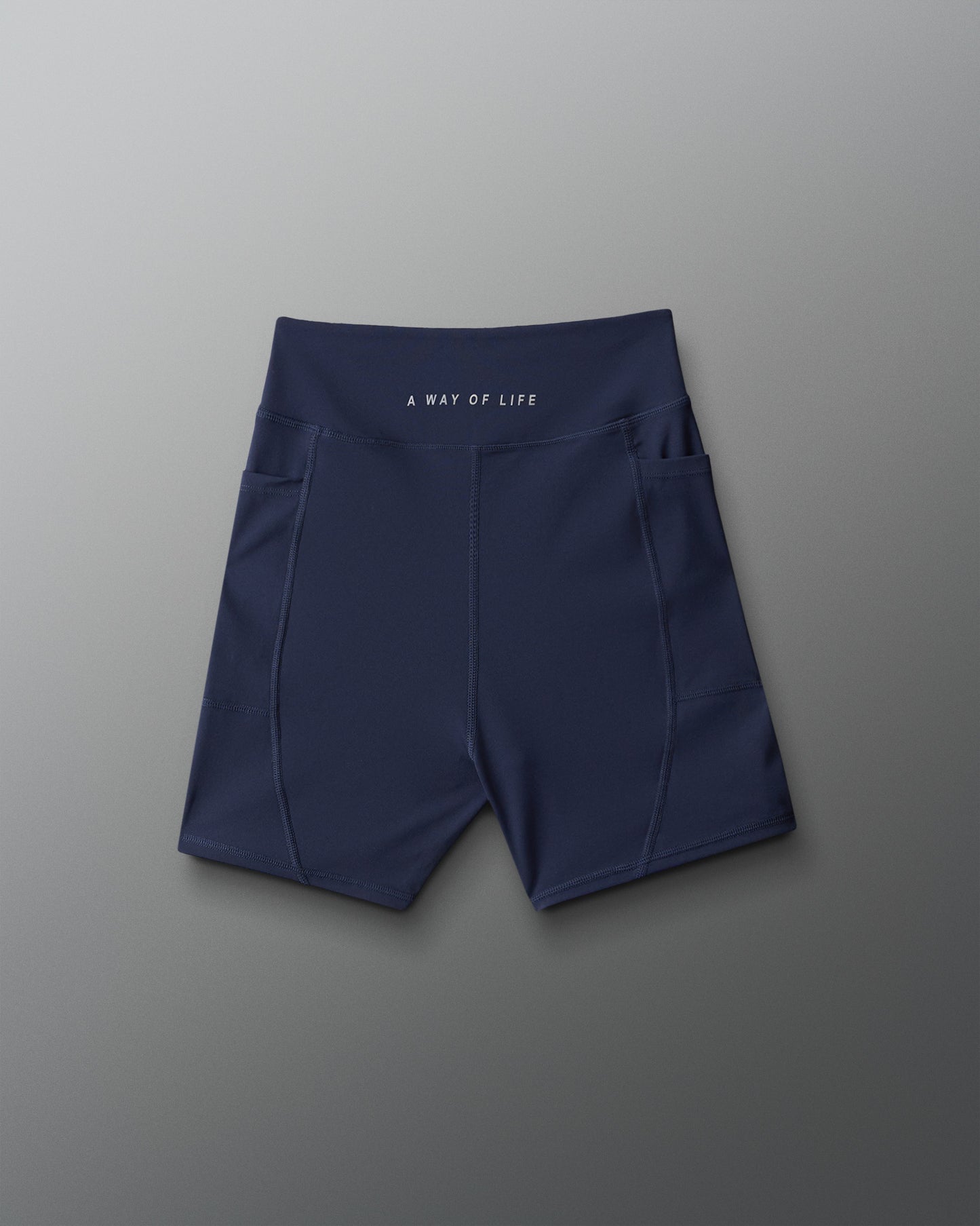 Short cycliste femme avec poche