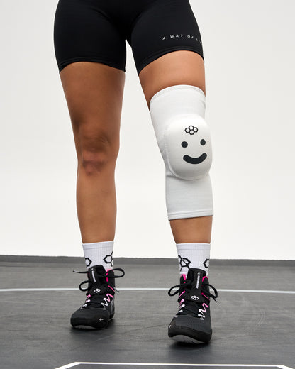 SH Smile Logo Cushion Wrestling Knee Pad
