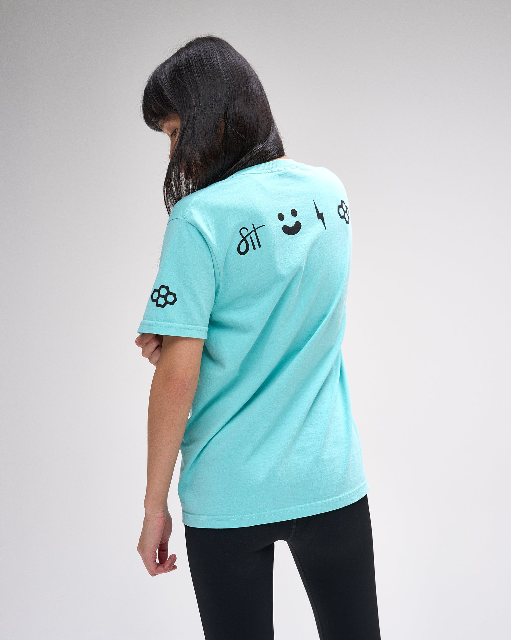 Sarah Hildebrandt Tee – Smile Strong | RUDIS | RUDIS
