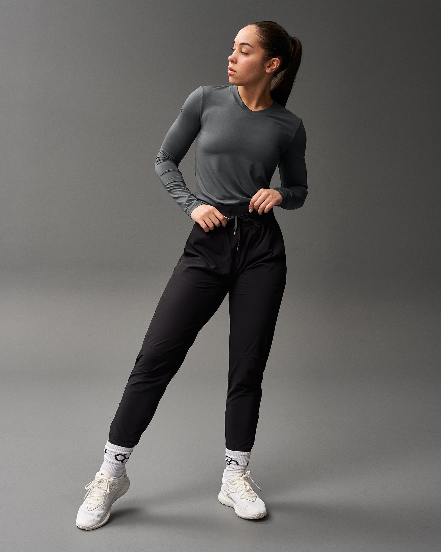 RUDIS Performance Women's V-Neck Long Sleeve - Carbon