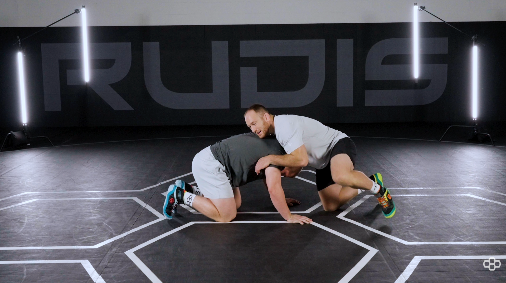 I18n Error: Missing interpolation value "description" for "Load video: {{ description }}"