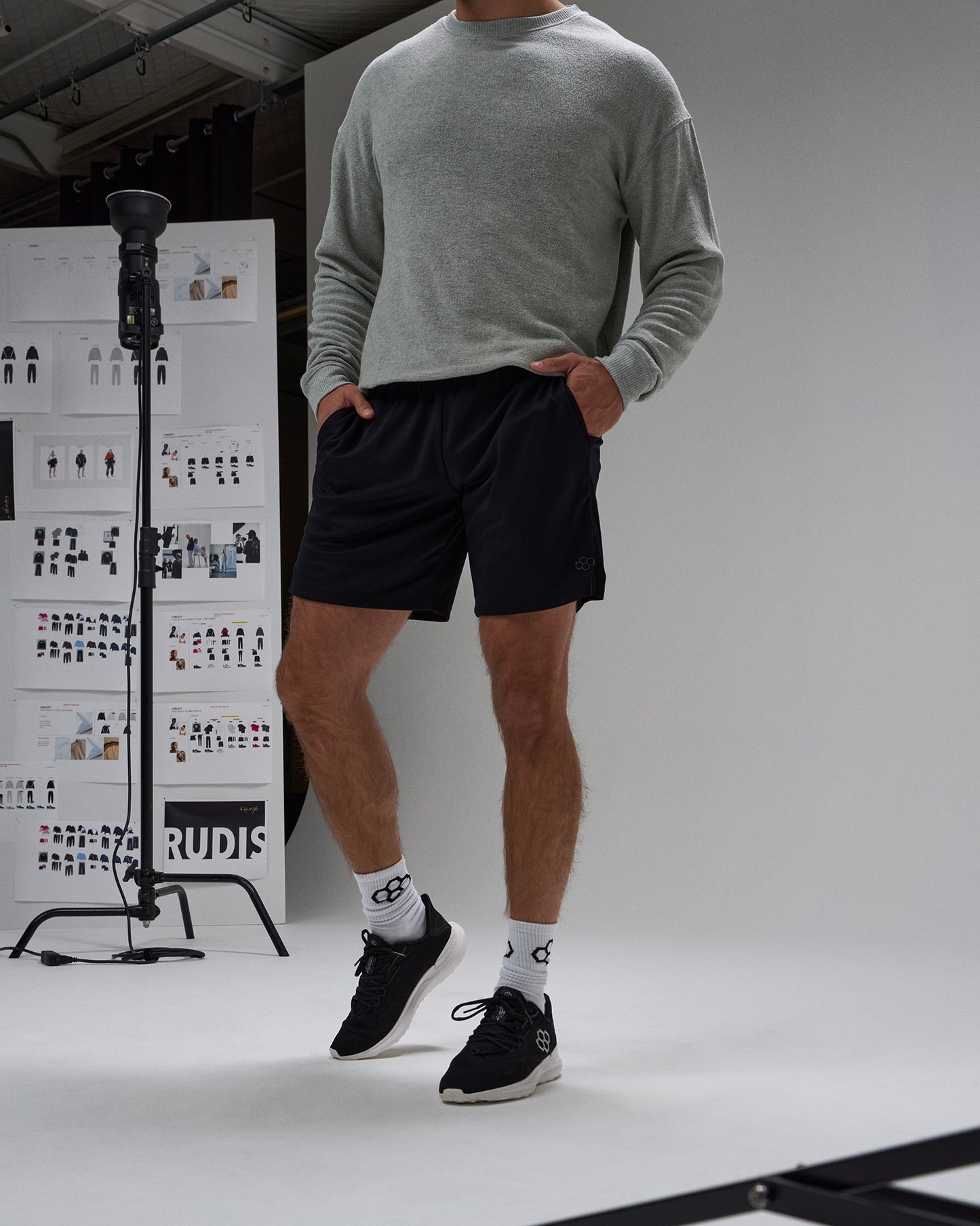 RUDIS 8" 2.0 Mesh Shorts - Black