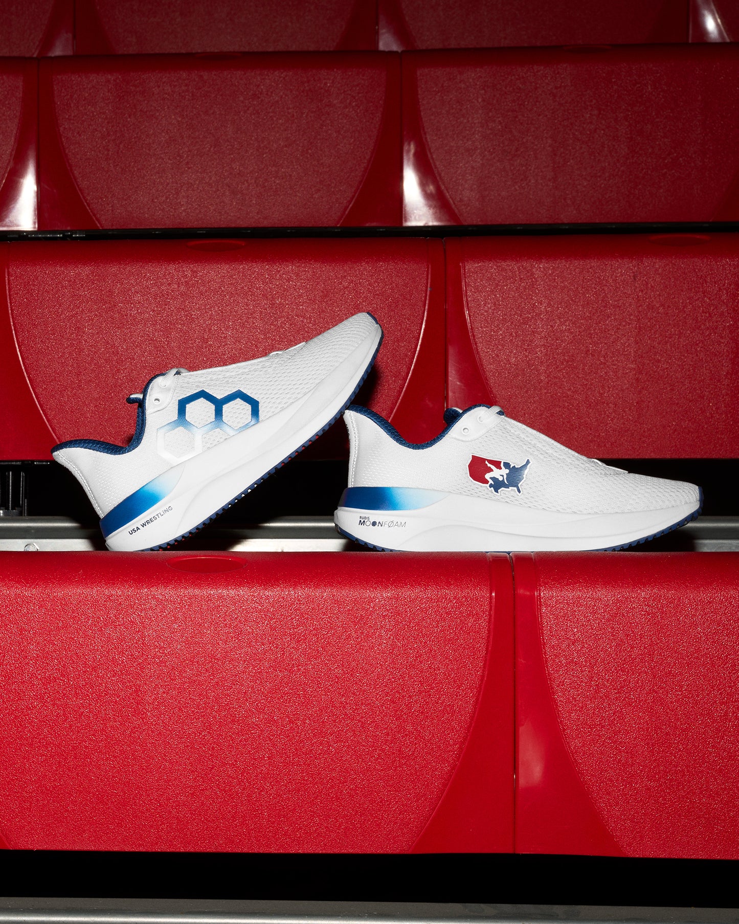 USA Wrestling Quest Adult Lifestyle Runner - USA White
