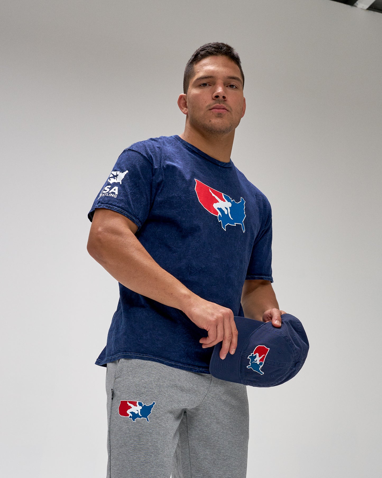T-shirt épais délavé à l'acide avec logo de l'équipe de catch américaine