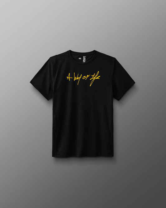 T-shirt de performance jeunesse avec script « A Way of Life »